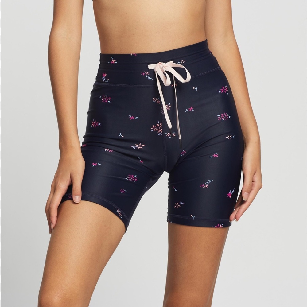The Upside Ditsy Floral High Rise Spin Bike Shorts Navy Pink Size 6